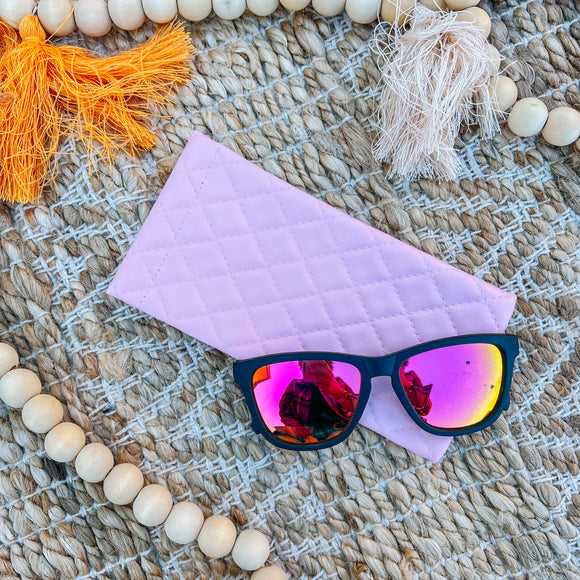 Squeeze Sunglasses Case in Pink